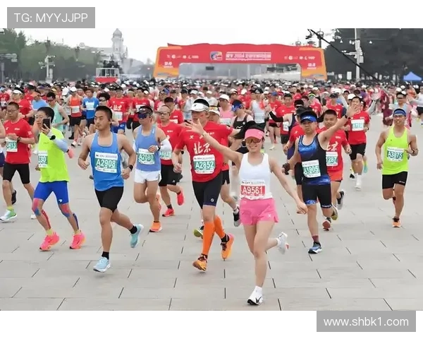 2025太原马拉松赛事精彩纷呈 跑者挑战极限共赴运动盛宴 2025太原马拉松赛事精彩纷呈 跑者挑战极限共赴运动盛宴