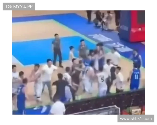 中国篮协对朱松玮等四将处以一月禁赛事件引发联赛多方关注热议中 中国篮协对朱松玮等四将处以一月禁赛事件引发联赛多方关注热议中